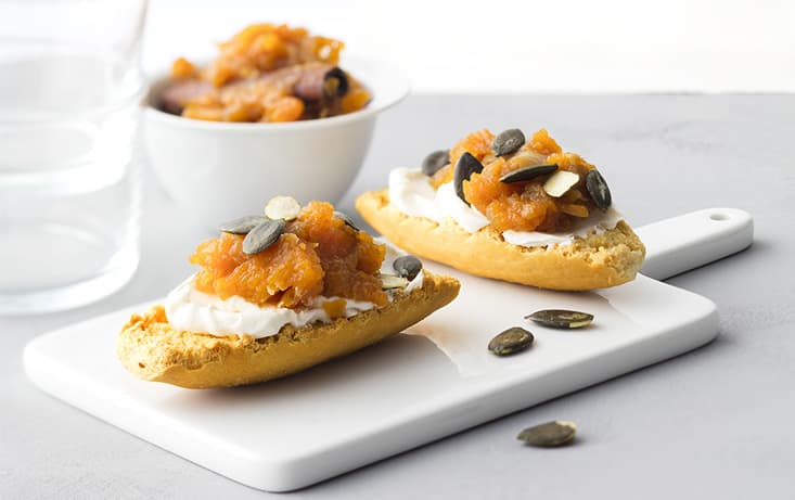 Skorpor med Pumpachutney & rödlök - Recept | Pågen